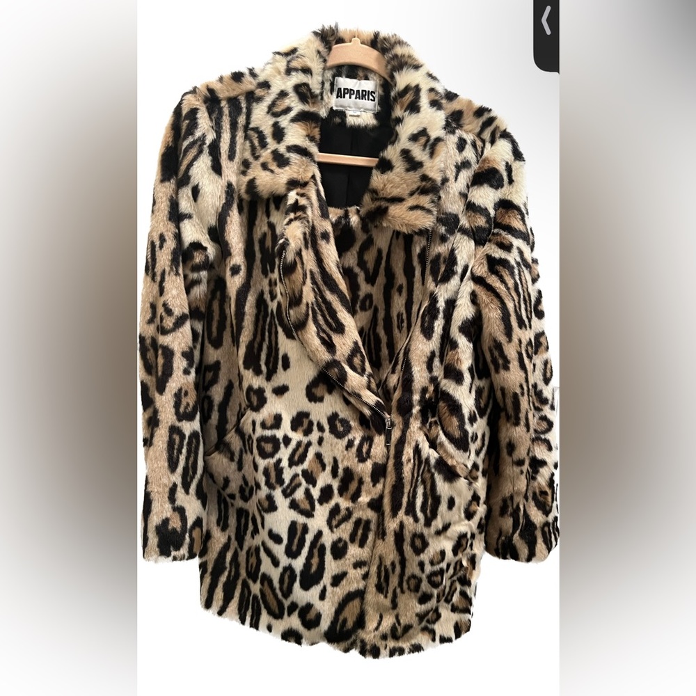 APPARIS- NWOT fully lined Leopard Print Jacket with cool zipper detail - Picture 7 of 8